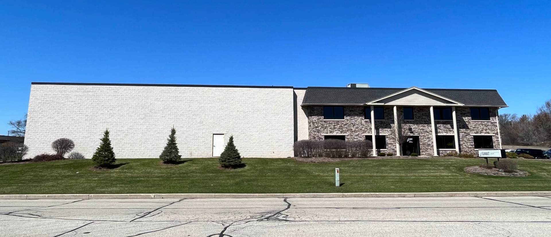 W141 N9501 Fountain Blvd