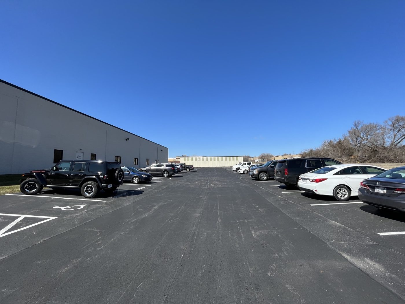 W141 N9501 Fountain Blvd — industrial property photo 4